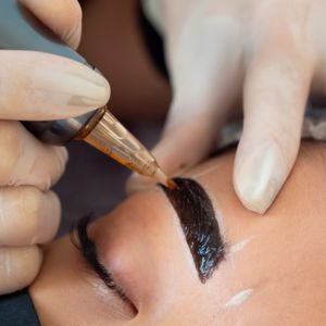 Eyebrow Lamination